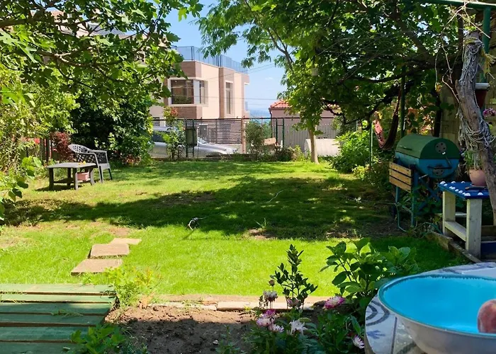 Welcoming House In With Sea View Nyaraló