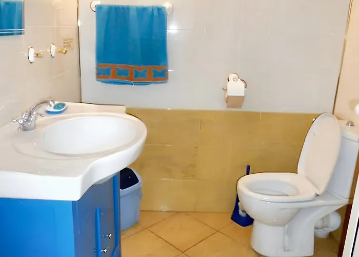 Nyaraló Welcoming House In With Sea View