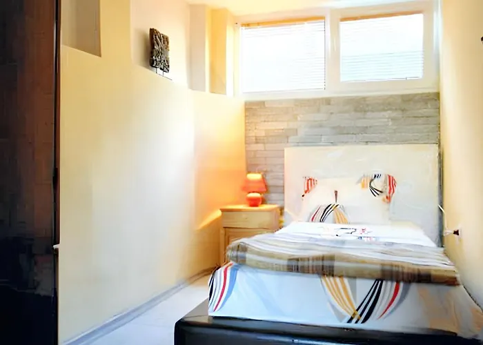 Welcoming House In With Sea View Nyaraló *